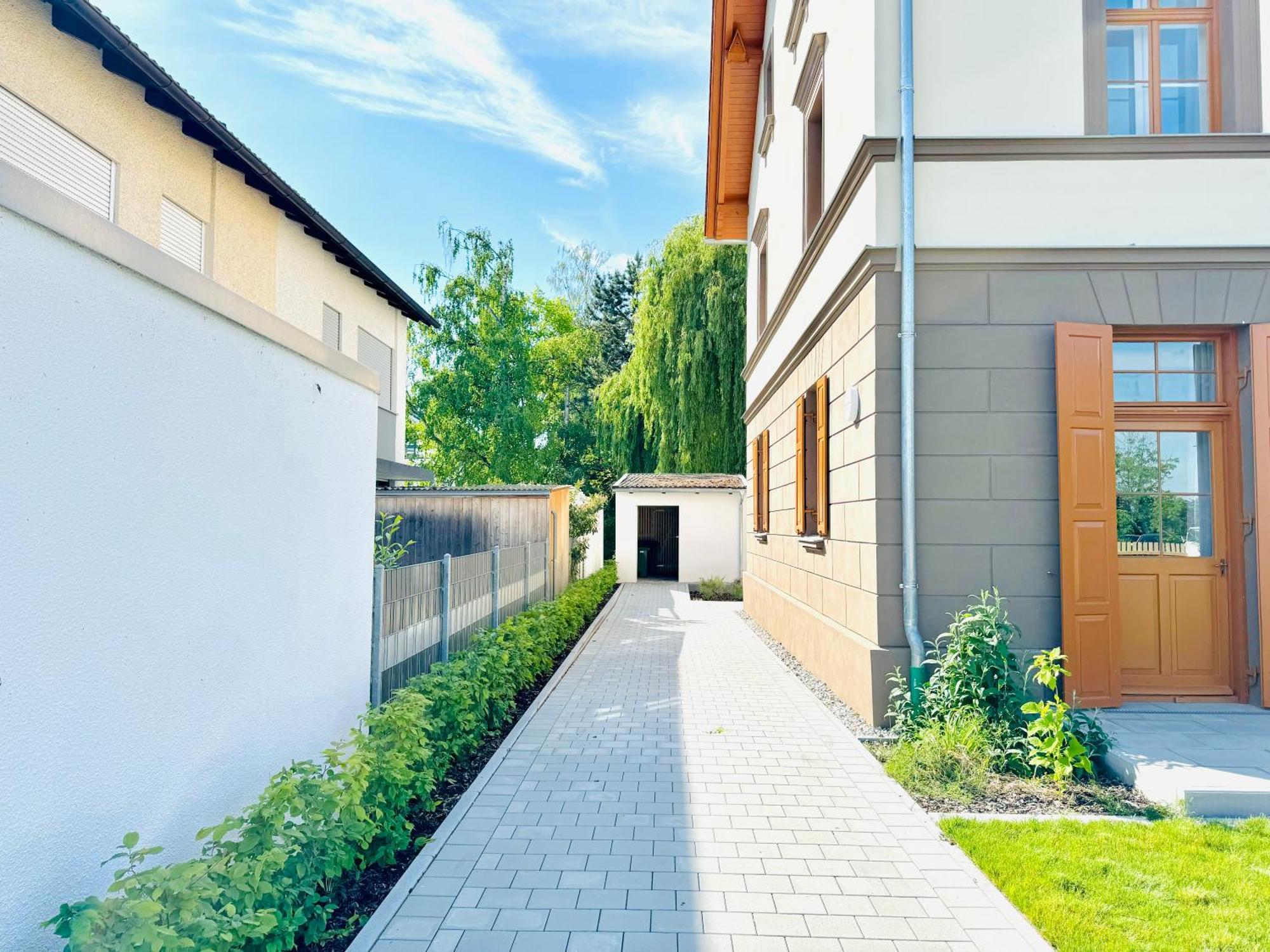 E&k Living - Design - Netflix - Audi - In Village - Free Parking Aparthotel