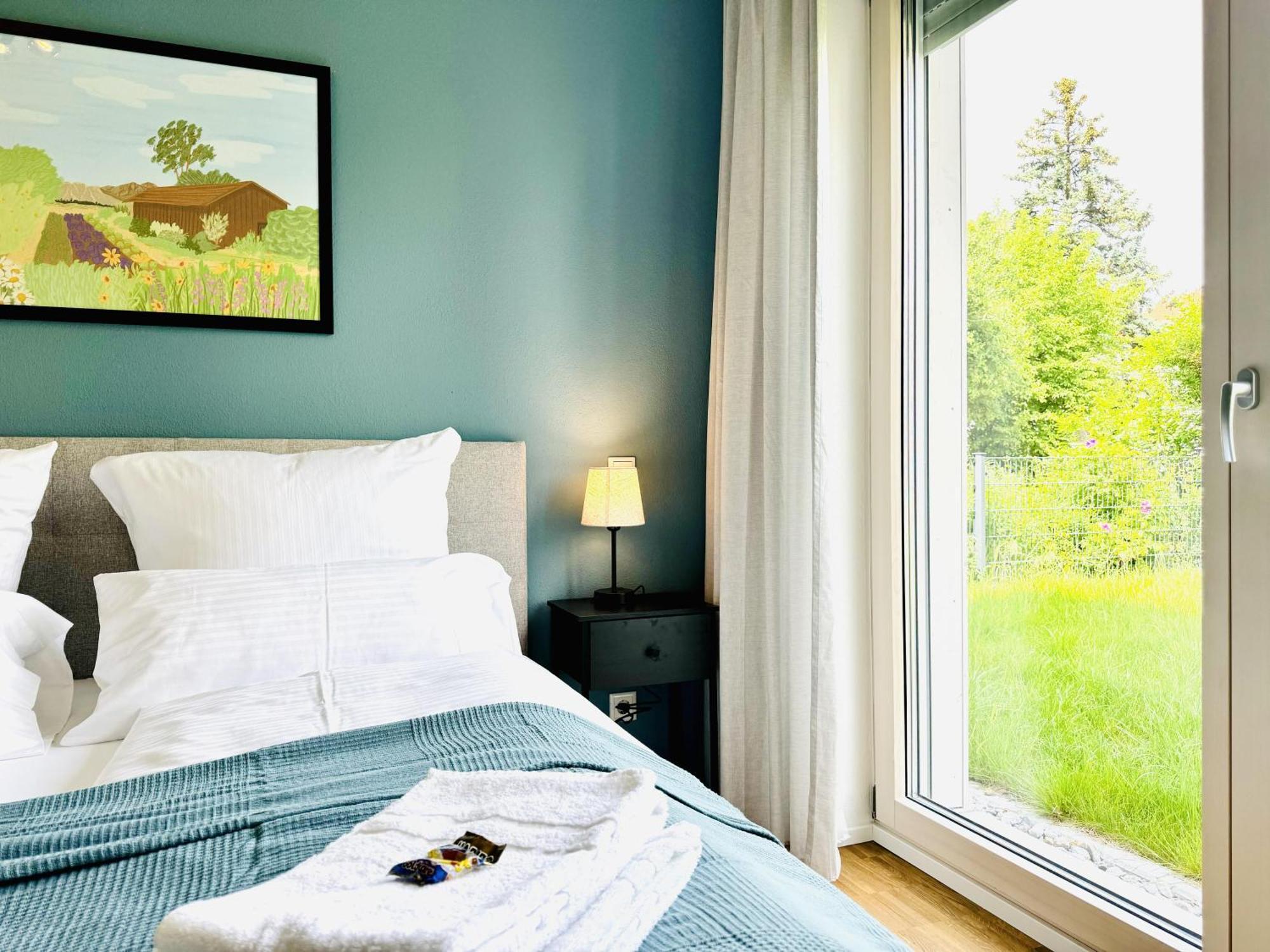 E&k Living - Design - Netflix - Audi - In Village - Free Parking *